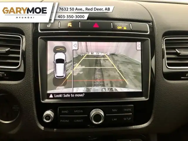 2016 Volkswagen Touareg Comfortline - Navigation dans Autos et camions dans Red Deer - Image 24