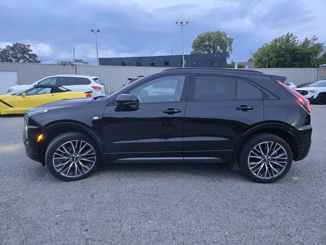 2024 Cadillac XT4 Sport GLOSS BLACK ACCENTS | 33" DIAGONAL AD... in Cars & Trucks in London - Image 4