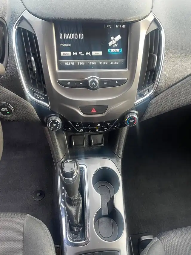 2017 Chevrolet Cruze 4dr HB 1.4L LT w/1SD in Cars & Trucks in City of Toronto - Image 13