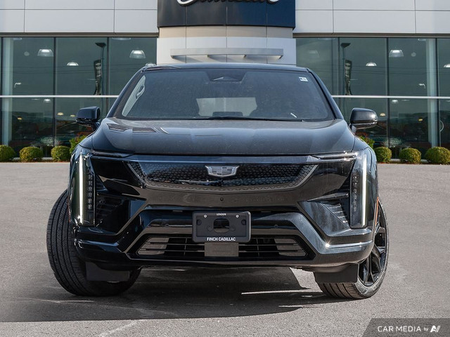 2025 Cadillac OPTIQ Sport in Cars & Trucks in London - Image 2