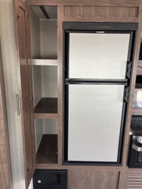 The perfect family model camper has arrived! This is your home away from home, your place to unwind... (image 9)