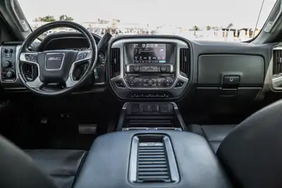 2018 GMC Sierra 2500HD SLT / Awd / 6.6L Duramax Diesel / Exhaust, View more