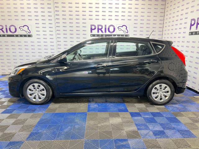 2017 Hyundai Accent in Cars & Trucks in Ottawa - Image 2