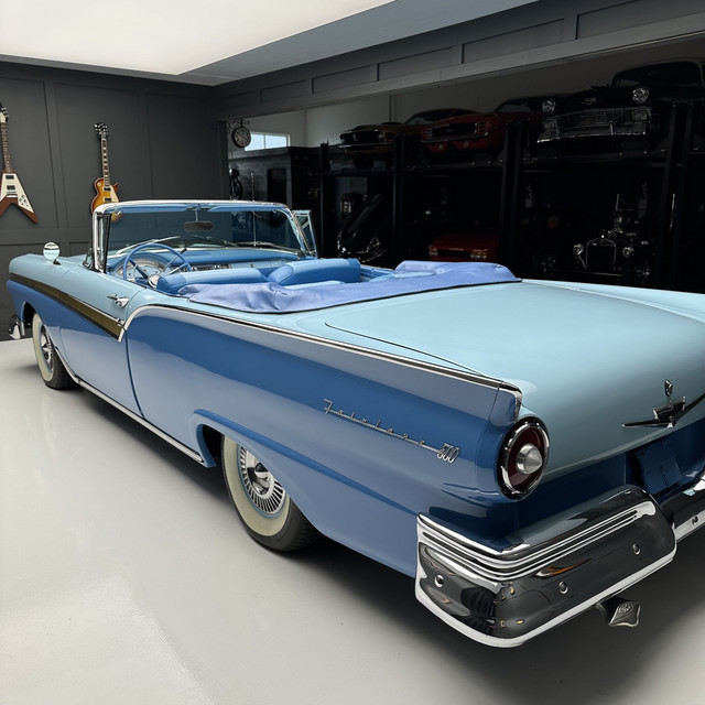 1957 Ford Fairlane in Classic Cars in Guelph - Image 3