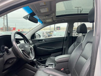 2016 Hyundai Tucson Luxury AWD - In Molten Silver - Panoramic roof - Touch screen - Navigation - Key... (image 9)