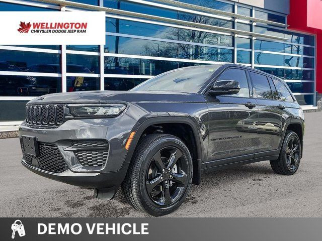 2024 Jeep Grand Cherokee Altitude in Cars & Trucks in Guelph