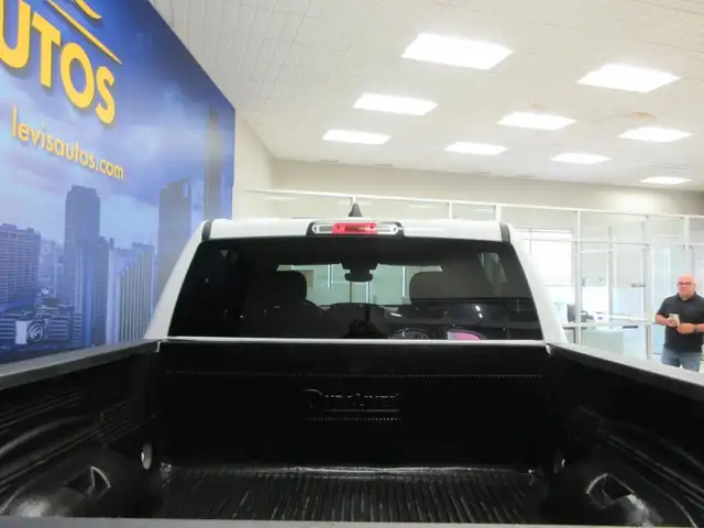 RAM 1500 2022 V-6 3.6 LITRES 4X4 CREW-CAB 61800 KM ! in Cars & Trucks in Lévis - Image 27