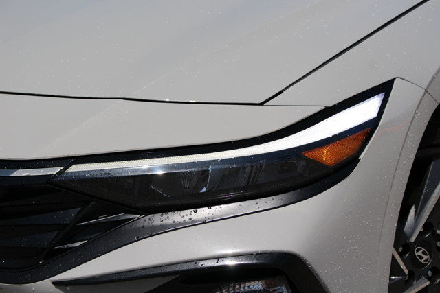 2024 Hyundai Elantra Luxury in Cars & Trucks in Calgary - Image 3