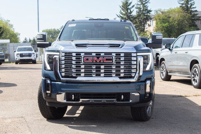2025 GMC Sierra 2500 Denali Crew Cab in Cars & Trucks in Edmonton - Image 3