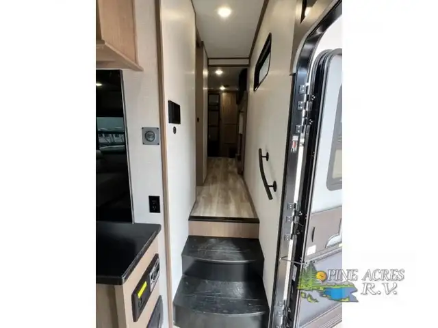 2024 KZ Durango Gold G391RKF in Travel Trailers & Campers in Moncton - Image 43