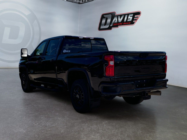 2022 Chevrolet Silverado 2500HD in Cars & Trucks in Medicine Hat - Image 3