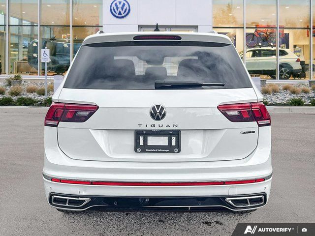 2022 Volkswagen Tiguan Highline R-Line in Cars & Trucks in Abbotsford - Image 4