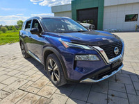 2021.5 Nissan Rogue AWD Platinum with only 69,000kms. Leather, Navi, Panoramic Sunroof, Alloys, etc.... (image 2)