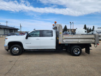 DURAMAX|H/CLOTH|R/START|R/CAMERA|DUMP BOX The Silverado 3500 HD Chassis Cab is a strong and capable... (image 2)