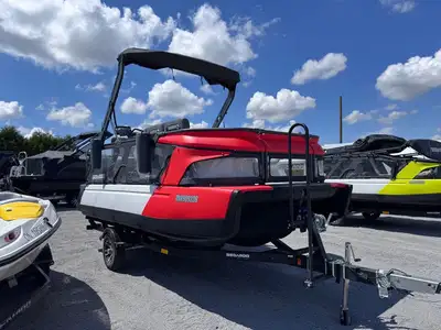 USED 2023 SEA SOO SWITCH CRUISE 18' - 230HP 20 HRS & READY FOR THE WATER! $43,499 + HST & LICENSING...