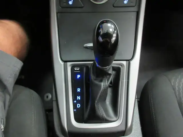 HYUNDAI ELANTRA 2015 SPORT AUTOMATIQUE **77 300 KM **1 PROPRIO** in Cars & Trucks in Lévis - Image 20