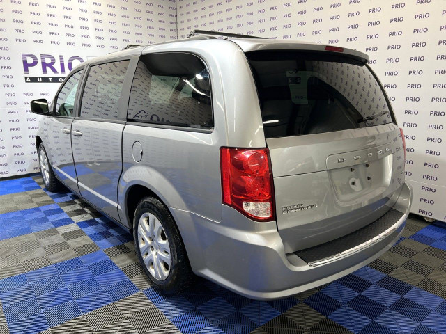 2017 Dodge Grand Caravan in Cars & Trucks in Ottawa - Image 3