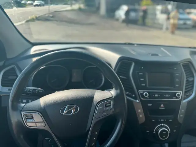 2018 Hyundai Santa Fe Sport 2.4L SE AWD in Cars & Trucks in Calgary - Image 15