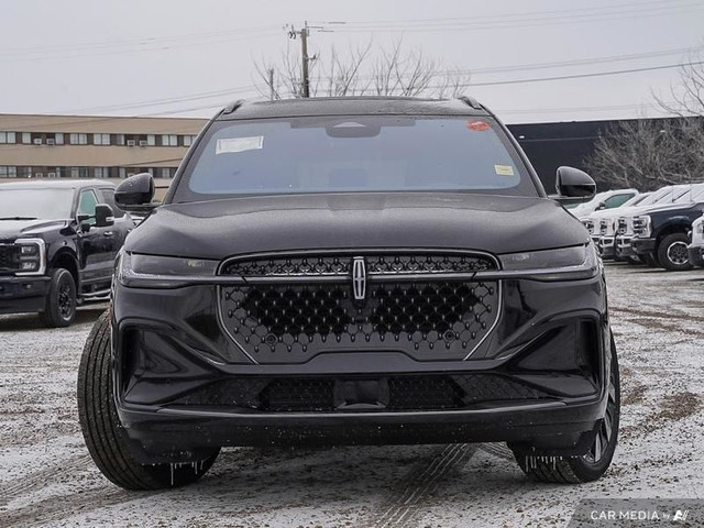 2025 Lincoln Nautilus Reserve Hybrid in Cars & Trucks in Edmonton - Image 2