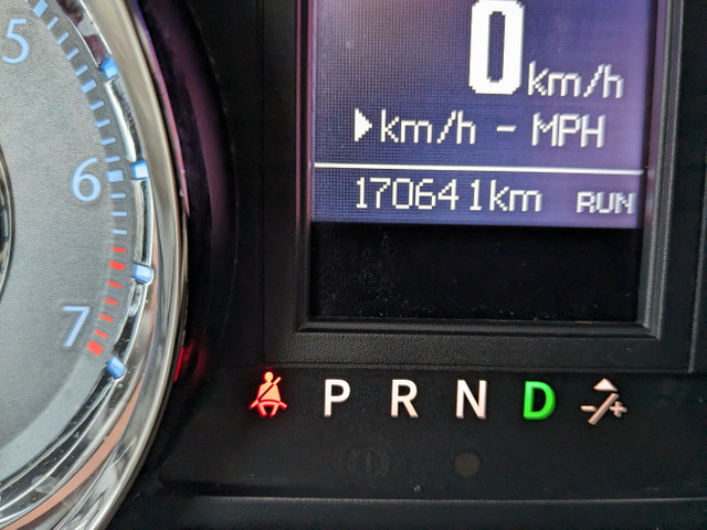 2012 Chrysler Town & Country Touring in Cars & Trucks in St. Catharines - Image 2
