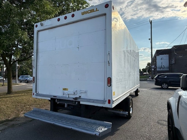 2021 Ford E-450 Low KMs|Sold Certified|Loading Ramp in Cars & Trucks in City of Toronto - Image 3