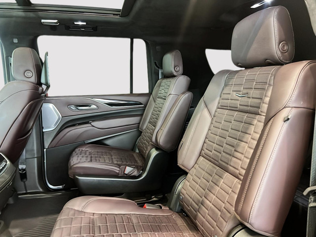 2023 Cadillac Escalade ESV Sport Platinum in Cars & Trucks in Calgary - Image 4