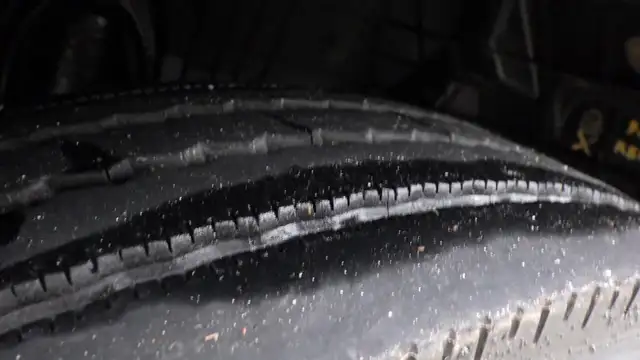 2009 international CF 600 City Star Side Dump Truck 3 Seater Die in Heavy Trucks in Richmond - Image 39