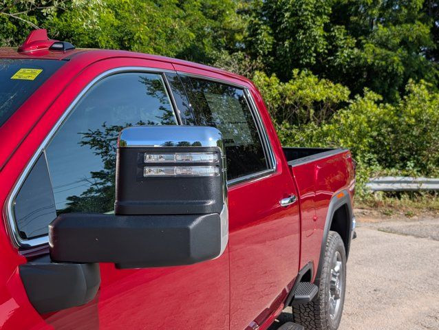 2025 GMC Sierra 2500HD SLT- Max Trailering Pkg - X31 Offroad Pkg in Cars & Trucks in Barrie - Image 2