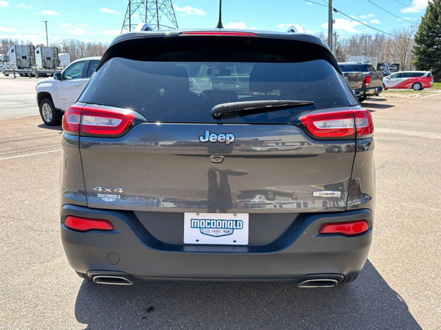 2015 Jeep Cherokee North - Bluetooth - Fog Lamps - $169 B/W in Cars & Trucks in Moncton - Image 4