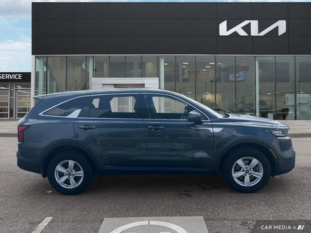 2022 Kia Sorento LX | 3rd Row | in Cars & Trucks in Guelph - Image 3