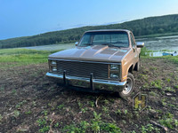 1985 Chevrolet C10 1/2 Ton 2WD Square Body Pickup Truck Fully loaded Excellent paint, clean inside a... (image 3)