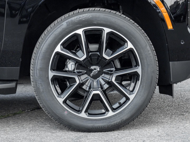 2025 Chevrolet Suburban RST- 22 Inch Wheels | Panoramic Sunroof in Cars & Trucks in Markham / York Region - Image 4