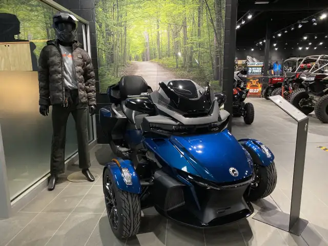 2024 Can-Am Spyder RT Limited in Street, Cruisers & Choppers in Norfolk County - Image 2