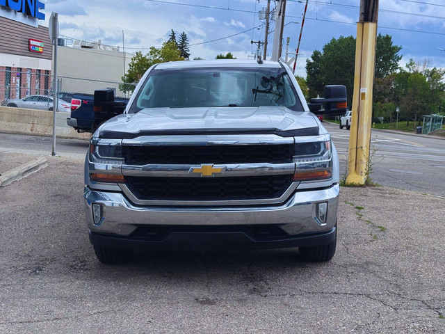 2018 Chevrolet Silverado 1500 4WD Crew Cab in Cars & Trucks in Calgary - Image 2