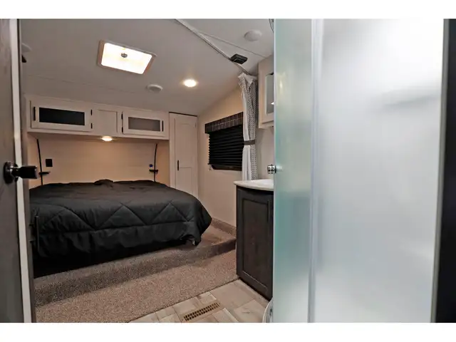 2023 K-Z Sportsmen Fifth Wheel 231RK fifth wheel Sportsmen de 25 in Travel Trailers & Campers in Laval / North Shore - Image 19