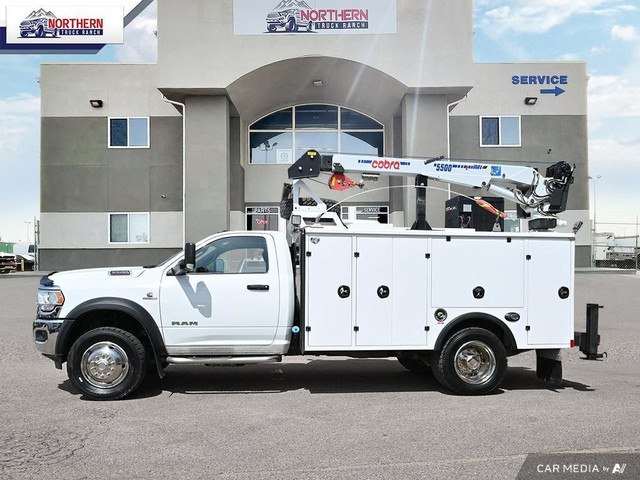 2021 RAM 5500 Chassis Tradesman/SLT 2021 RAM 5500 4x4 Crew Ca... in Cars & Trucks in Edmonton - Image 3