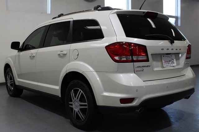 2014 Dodge Journey SXT / Limited in Cars & Trucks in Cambridge - Image 4