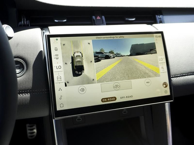 2024 Land Rover Discovery Sport P250 Dynamic SE in Cars & Trucks in Oshawa / Durham Region - Image 3