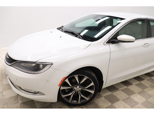  2015 Chrysler 200 C, AWD, DEMARREUR, CUIR, SIEGES VENTILE in Cars & Trucks in Longueuil / South Shore - Image 3