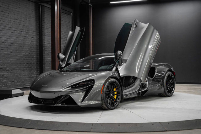 2023 McLaren Artura | Full Front PPF | Front Axle Lift | Bowers in Cars & Trucks in Strathcona County - Image 4