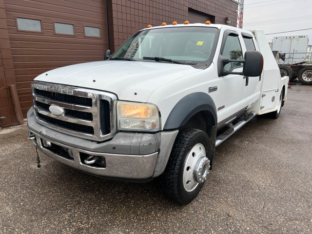 2006 Ford Super Duty F-450 DRW FLAT BED HUALER GOOSE NECK in Cars & Trucks in Calgary - Image 2