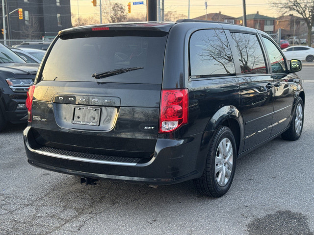 2017 Dodge Grand Caravan SXT / Stow & Go Seats. in Cars & Trucks in City of Toronto - Image 4