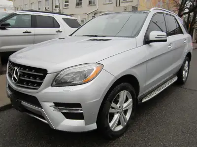 LIKE NEW INSIDE AND OUT. FINISHED IN SILVER WITH BLACK LEATHER INTERIOR. ALLOY WHEELS WITH NEW PIREL...