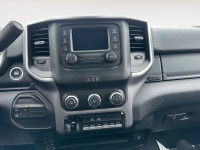 THIS 5500 CREWCAB CAB CHASSIS COMES WITH A 6.7 CUMMINS DIESEL, SLT OPTIONS PACKAGE, POWER TAKE OFF P... (image 8)