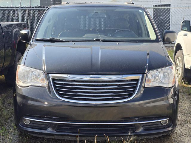 2016 Chrysler Town & Country Touring in Cars & Trucks in Grande Prairie - Image 2