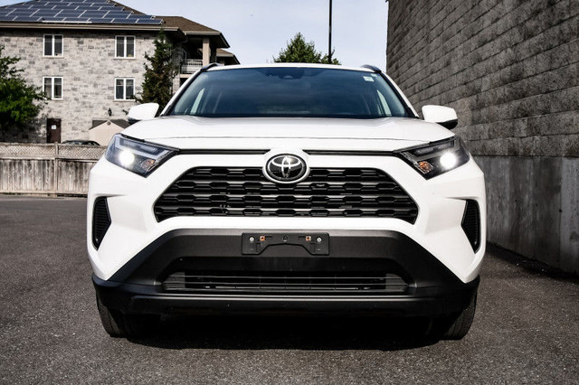 2023 Toyota RAV4 XLE • SUNROOF • HEATED SEATS • POWER LIFTGATE in Cars & Trucks in Kingston - Image 4