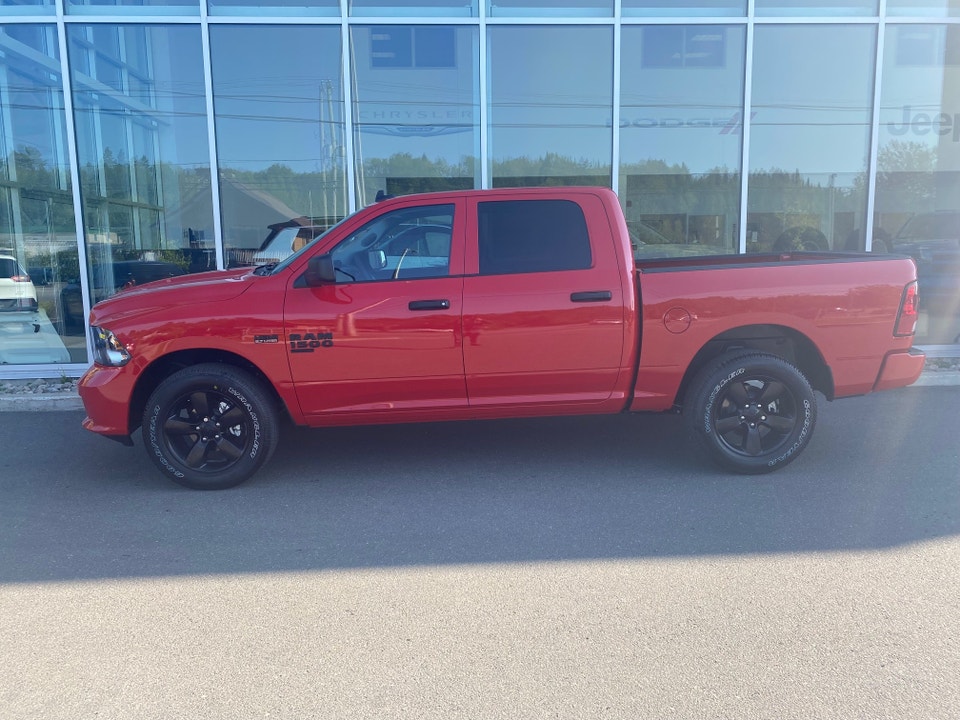 2022 Ram 1500 Classic NIGHT EDITION