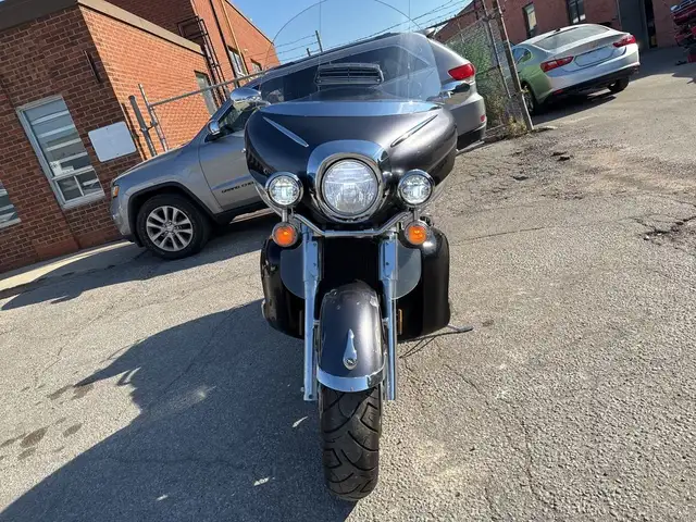 2013 Yamaha Royal Star Venture ~ LOW KMS ~ 1300CC ~ ROYAL STAR V in Sport Touring in City of Toronto - Image 9