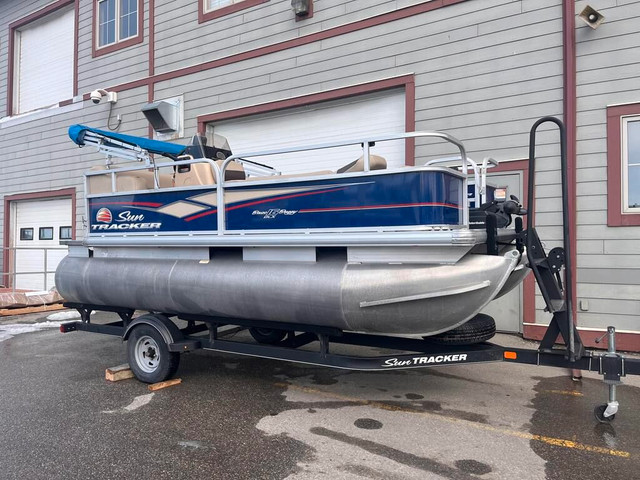  2018 Sun Tracker Bass Buggy FINANCING AVAILABLE in Powerboats & Motorboats in Kelowna - Image 3