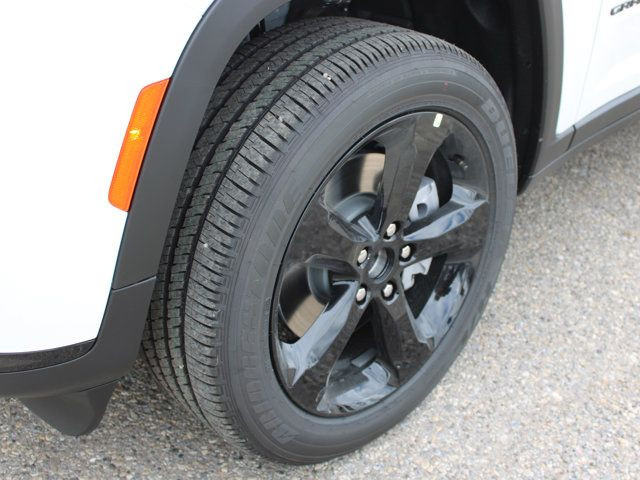 2025 Jeep Grand Cherokee L Altitude 4x4, Sunroof in Cars & Trucks in Calgary - Image 2
